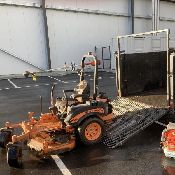 Bond Landscape Maintenance Equipment